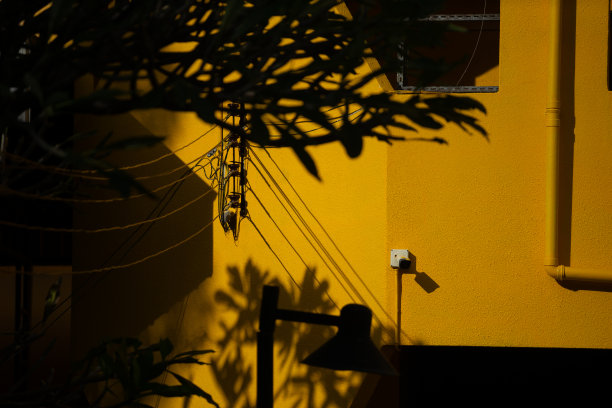 监控(闭路电视)的库存照片通常具有与监视、安全或监控系统有关的图像或插图。这种类型的图像可能包括图片下载