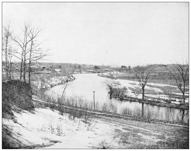 汉普顿县，马萨诸塞州的古董图像:奇科皮和奇科皮瀑布之间的河流图片下载