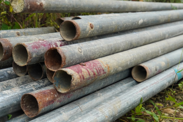 生锈的水管图片下载