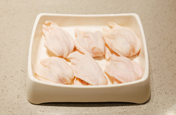 中餐:重庆火锅鸭脚图片下载