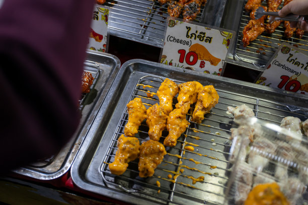 与Bonchon相关的库存照片可能会显示与韩国著名炸鸡连锁餐厅Bonchon相关的场景或图像。图片下载