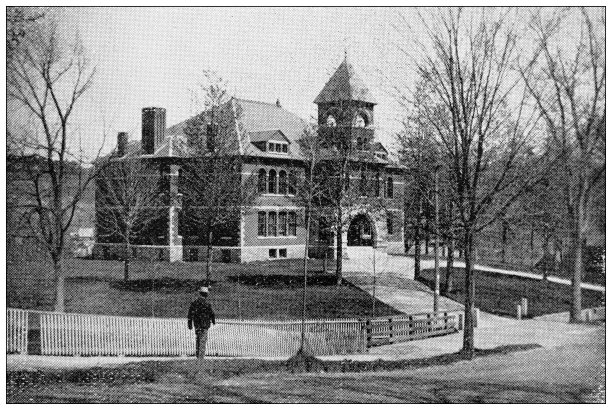 汉普顿县的古董图像，马萨诸塞州:蒙森学院图片下载