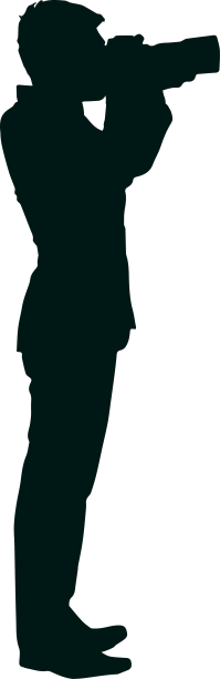 男子拍照剪影图片下载