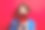 印象深刻的尖叫活动家有趣的女孩拿着麦克风扬声器宣布新年晚会开始孤立的红色背景的照片图片下载