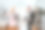秘书向首席执行官展示办公室里的新舞步图片下载