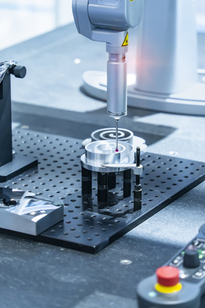 用三坐标测量机检测汽车铝制零件尺寸图片下载