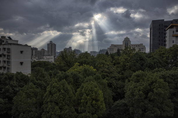 中国贵州省贵阳市的早晨图片下载