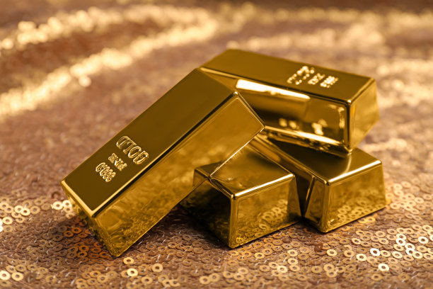 青铜亮片织物上闪亮的金条，特写图片下载