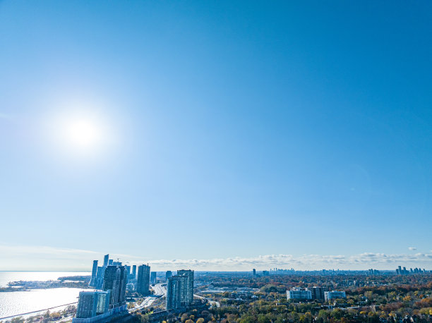 鸟瞰安大略湖和加德纳大道，怡陶碧谷，加拿大图片下载