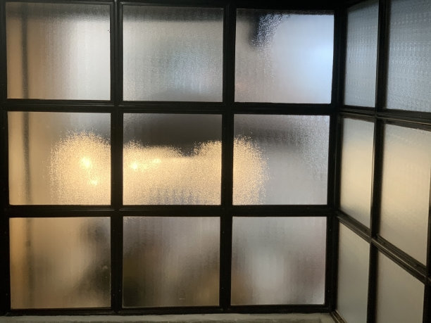 玻璃墙照片图片下载