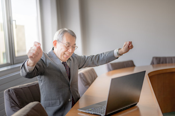 快乐的总统图片下载