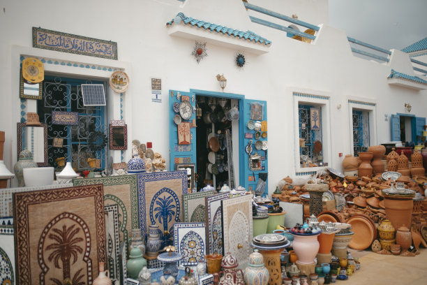 陶瓷制品的特写，经典的摩洛哥工艺品在得土安。高质量照片图片下载