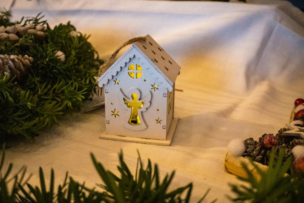 装饰圣诞树玩具微距照片闪闪发光的背景图片下载