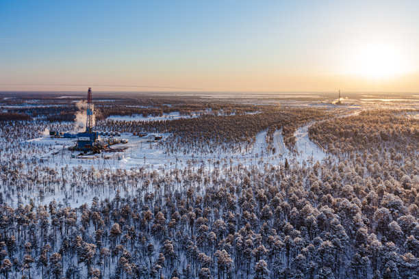 石油钻井平台航拍照片图片下载