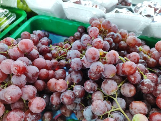 市场上卖的一串苹果图片下载