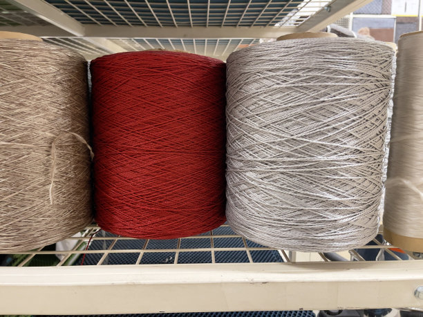 地毯挂件用线轴，特写。图片下载