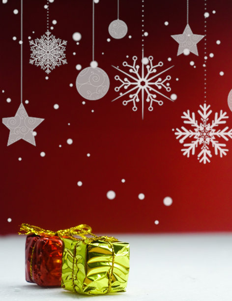圣诞雪和礼盒。鲜明的季节性寒假构图。图片下载