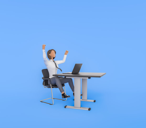 商务女性在办公桌前庆祝成功图片下载