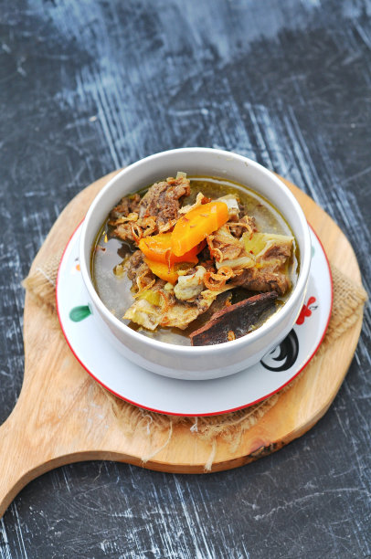 煮骨汤图片下载