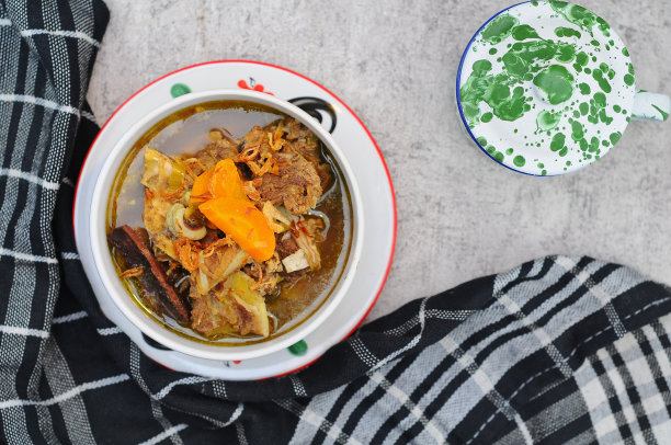 煮骨汤图片下载