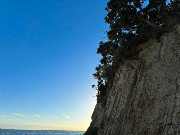自然风光的图片-海，山，天空，蓝天，云，河流，森林，树木，波浪图片下载