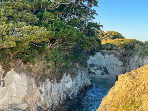 自然风光的图片-海，山，天空，蓝天，云，河流，森林，树木，波浪图片下载