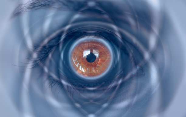 眼睛中的催眠螺旋与眩晕 - 抽象螺旋淡褐色眼睛的图像图片下载