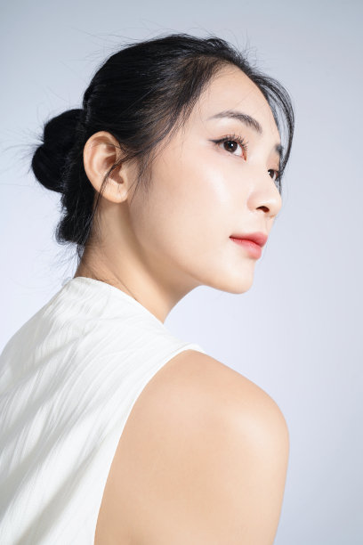 年轻亚洲女孩的美丽形象图片下载