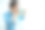 年轻的亚洲商人在办公室的照片图片下载