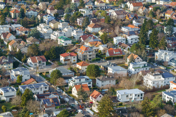 Bruckdecken是维也纳Floridsdorf区的一部分，属于多瑙菲尔德地籍市图片下载