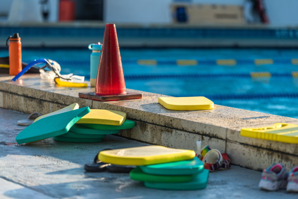 游泳的例程图片下载