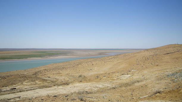 阿穆达里亚河流经中亚地区图片下载