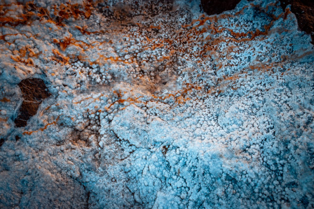 海裂花岗岩纹理岩石概念照片。地中海粗糙的海面。图片下载