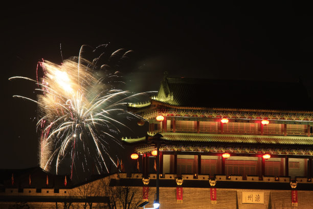 栾州古城夜景，特写照片图片下载