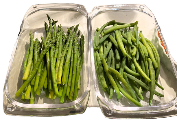 两道菜，豆子和芦笋图片下载