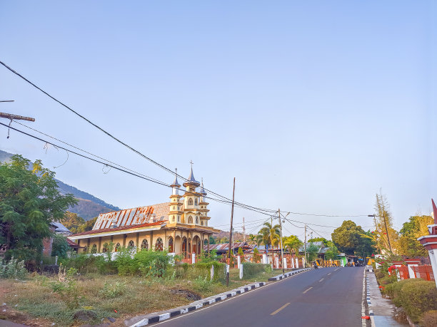 Tuan Ana在印尼弗洛雷斯拉兰图卡市的天主教牧师图片下载