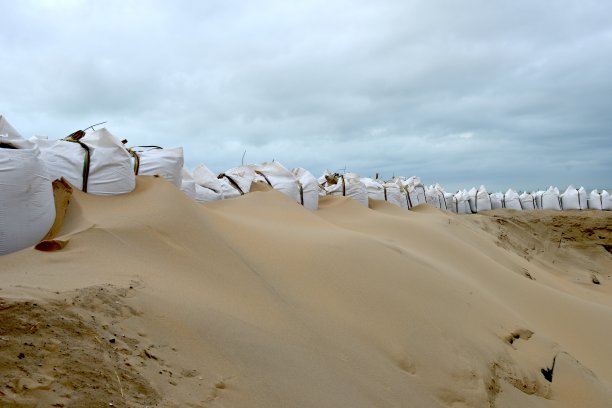 建筑工地的想象力图片下载