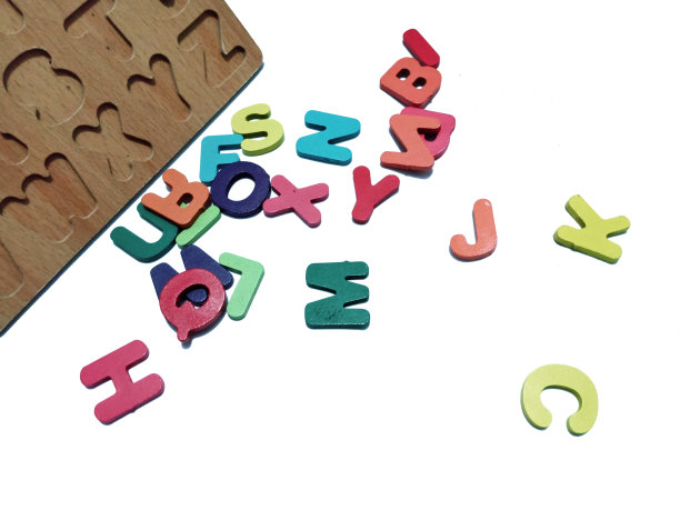 有字母的儿童教育玩具图片下载