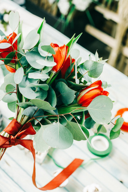 插花在美丽的花束图片下载