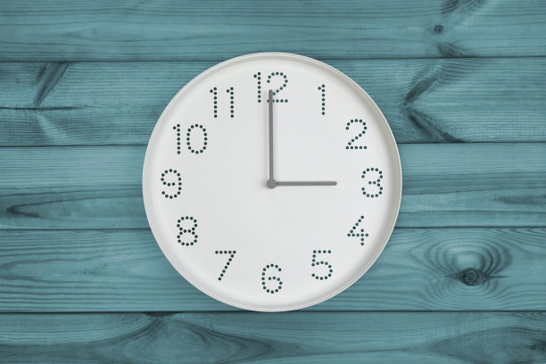 三个点。时间管理或商业概念。白天。图片下载