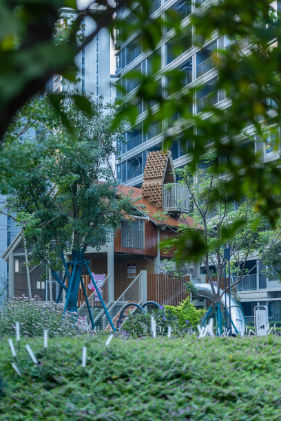 现代住宅园林景观，儿童游乐场图片下载