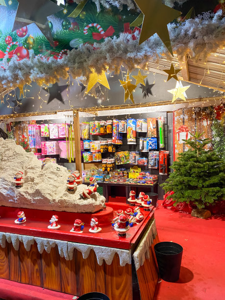 法国波尔多的圣诞市场摊位图片下载