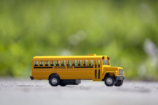 玩具美国黄色校车是美国教育的象征图片下载