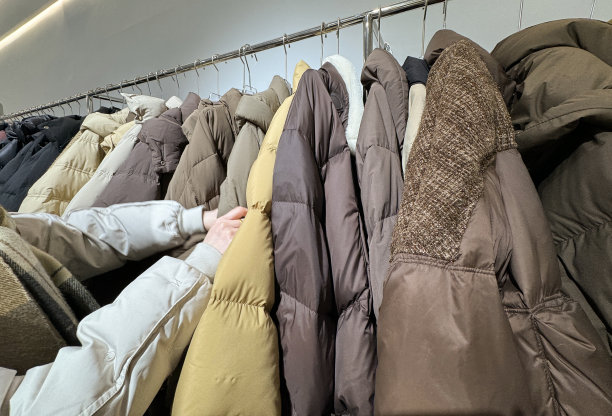 秋冬棉羽绒服图片下载