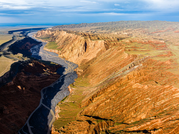 安吉海大峡谷航拍图图片下载