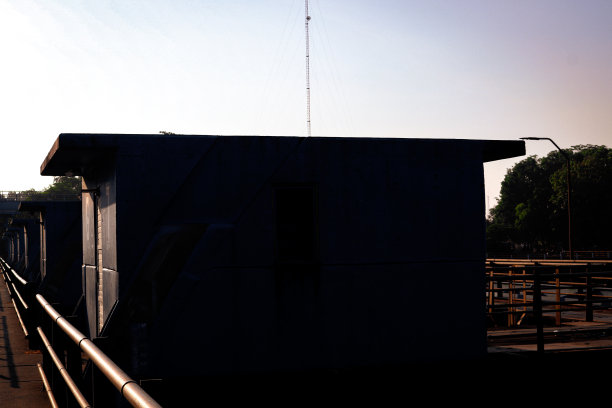 建筑物的剪影照片图片下载