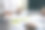 业务团队用现代笔记本电脑分析收入图表和图表业务分析和战略思考创业团队会议年轻的创意同事，特写照片图片下载