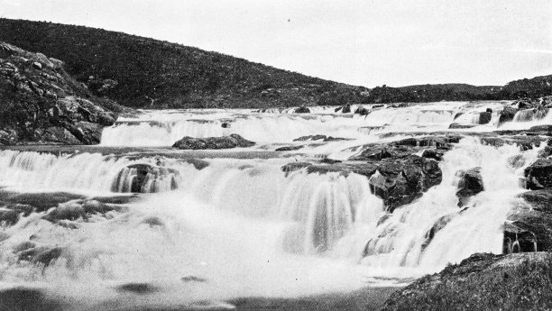 1895年印度的人物和地标:皮卡拉急流图片下载