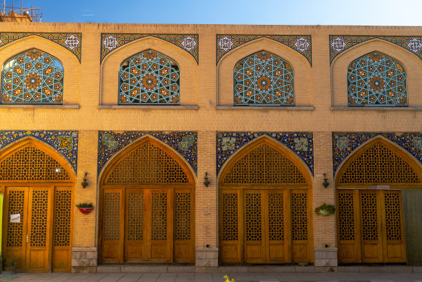 伊朗伊斯法罕聚礼清真寺庭院西侧，伊朗最古老的清真寺，联合国教科文组织世界遗产图片下载