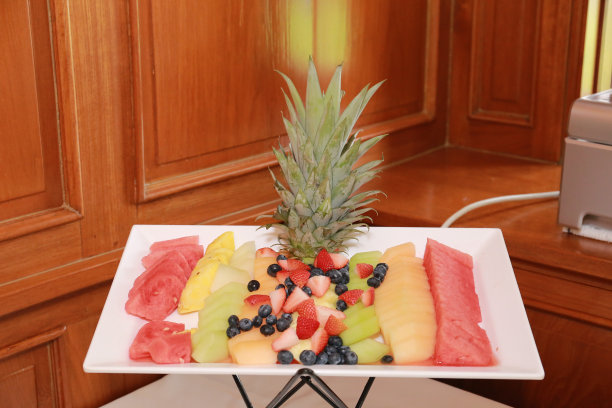 一张食物照片。融合食物镜头与餐桌设置图片下载